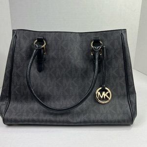 Michael Kors Signature Purse
